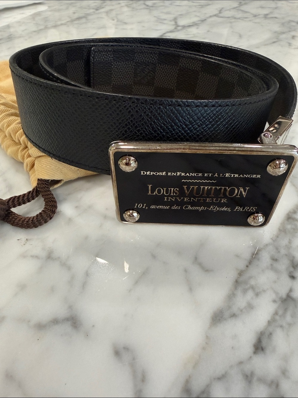 Louis Vuitton Inventeur plaque belt with a Damier Graphite reversible strap